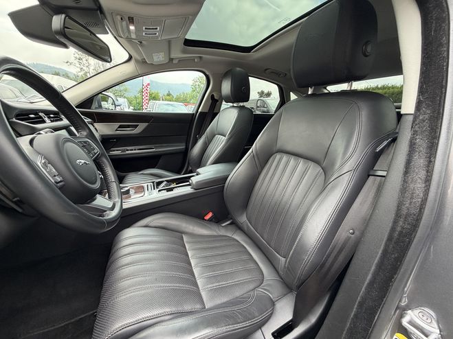 Jaguar XF V6 3.0 D 300CH PORTFOLIO BVA GRIS de 2016
