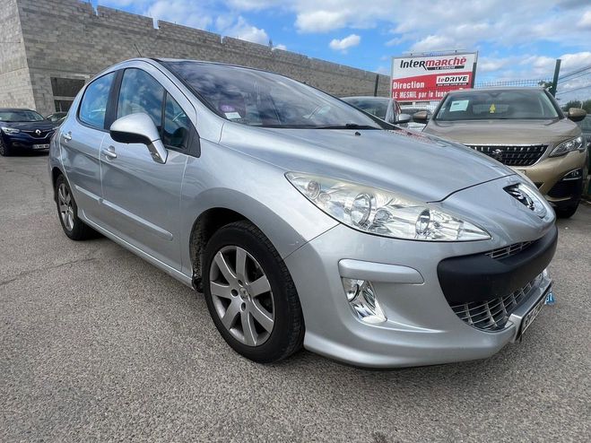 Peugeot 308 (2) 1.6 VTI 120 BO�TE AUTO ALLURE Gris de 2011