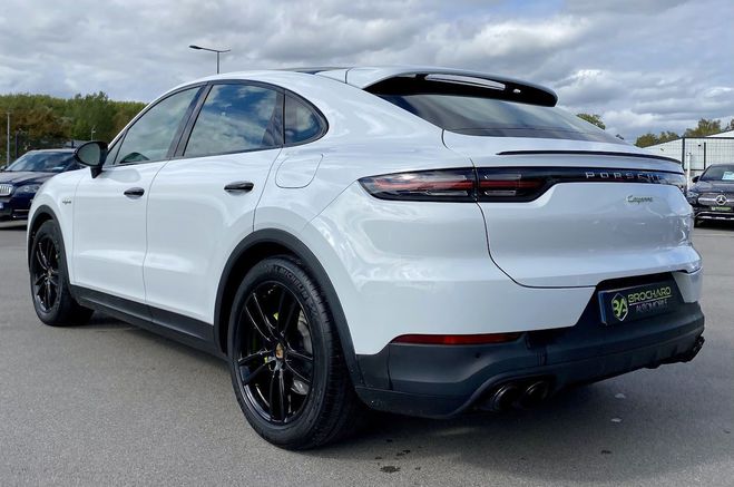 Porsche Cayenne E-Hybrid / 3.0l 462 CH BVA 8 / Pack Spor Blanc de 2019