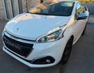 Peugeot 208 (2) 1.5 BlueHdi 100 S&S Signature 5P &agrave;  Le Rove (13)