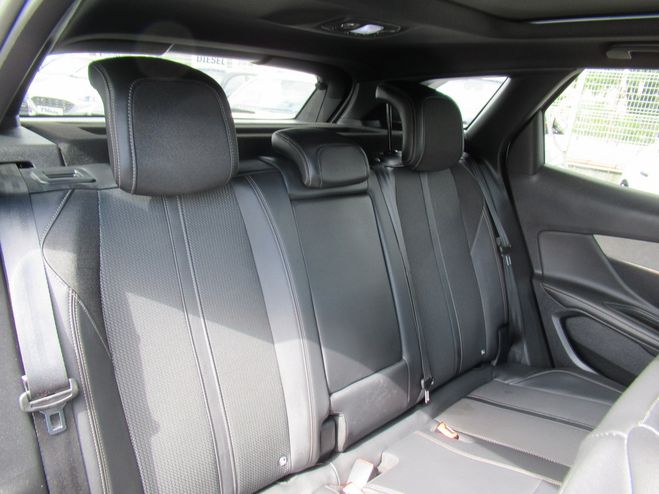 Peugeot 3008 PLUG-IN HYBRID4 300CH GT E-EAT8 GRIS C de 2023