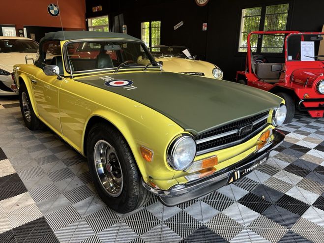 Triumph TR6 configuration unique tr�s belle Jaune de 1971