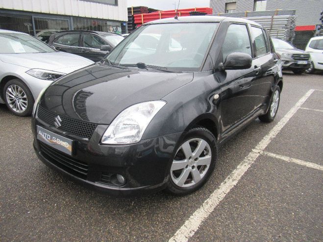 Suzuki Swift 1.3 90cv COSMIC BLACK PEARL Noir de 2010