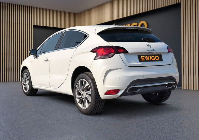 Citroen DS4 1.6 hdi 90 bechic capteur d'aide au stat Blanc de 2015