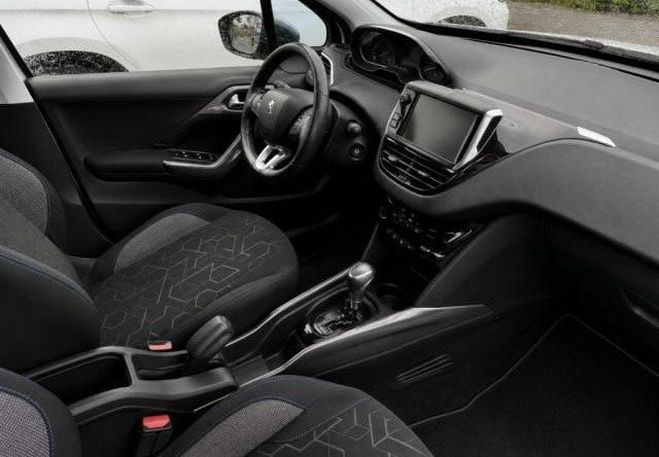 Peugeot 2008 PureTech 110ch S&S EAT6 Style Blanc de 2018