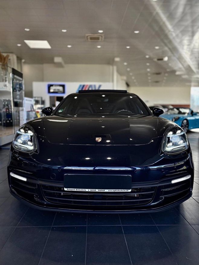 Porsche Panamera (971) - Full options - 440CH Bleu de 2019
