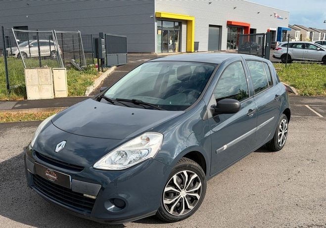 Renault Clio III YAHOO 1.2 75 CH Bleu de 2012