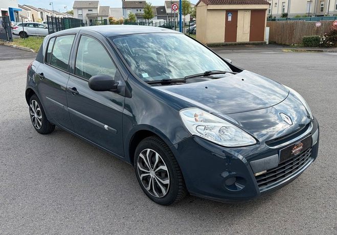 Renault Clio III YAHOO 1.2 75 CH Bleu de 2012