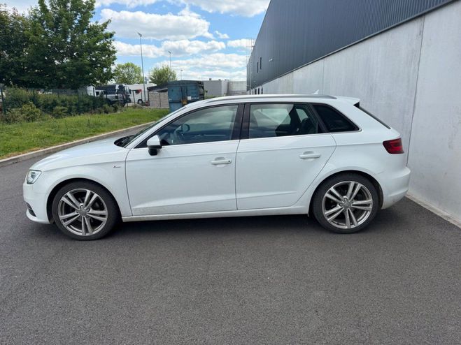 Audi A3 Sportback 1.6 TDI 110ch S-Line - Si�ges  Blanc de 2016