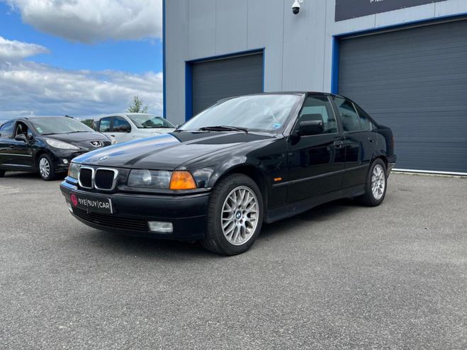 BMW Serie 3 328i 328 I Worldline BERLINE E36 MANUELL NOIR de 1996