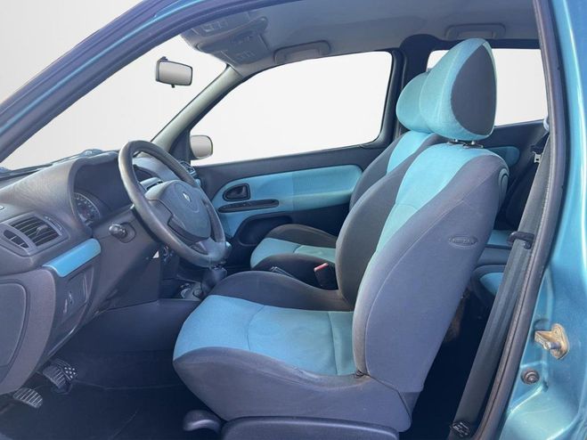 Renault Clio 1.4i 16V II BERLINE Extr�me PHASE 2 BLEU de 2002