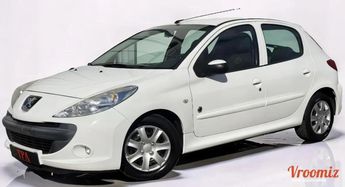  Voir d&eacute;tails -Peugeot 206+ Plus   (TU1) 1.1e 60 Access  Clim Blanc  &agrave; Thiers (63)