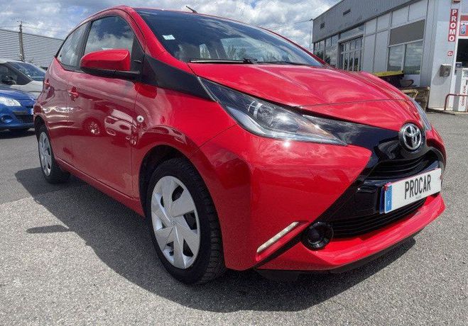 Toyota Aygo 1.0 VVT-I 69CH X-PLAY X-SHIFT 5P Rouge de 2016