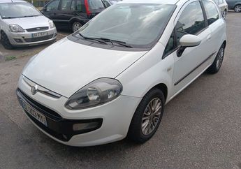  Voir d&eacute;tails -Fiat Grande Punto Belle 1.2 pack ve fc da tbe ct ok revise &agrave; Marly (57)