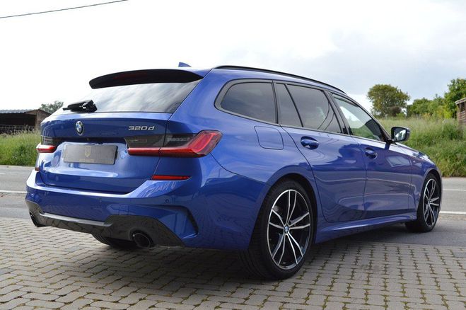 BMW Serie 3 320 D Touring 190 ch M Sport - 1 MAIN -  bleu de 2020