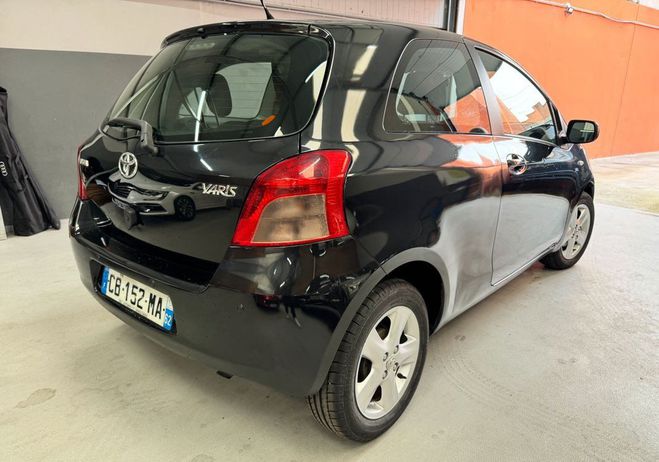 Toyota Yaris II 90 D-4D Multimedia 3p GARANTIE Noir de 2007