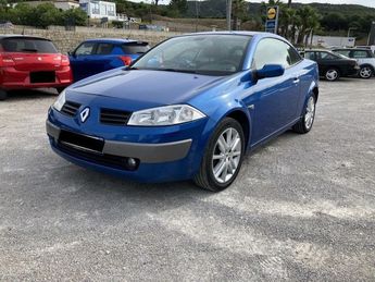  Voir d&eacute;tails -Renault Megane CC II 2.0 16V 136CH BROADWAY &agrave; Sainte-Maxime (83)