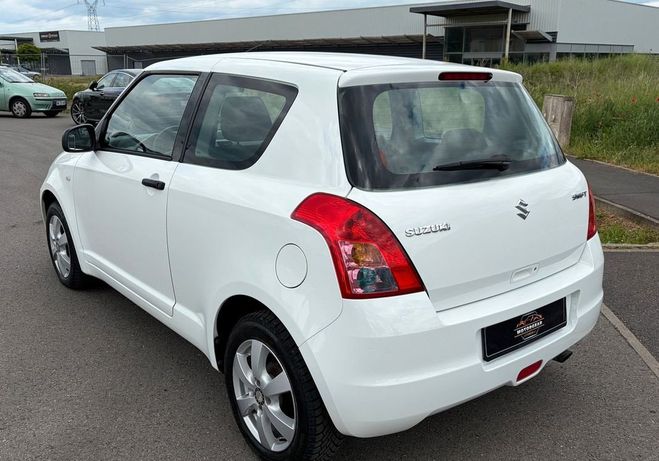 Suzuki Swift 1.3 CLASSIC 92 CH Blanc de 2008