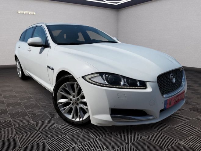 Jaguar XF Estate 2.2 D 200 CV LUXURY Blanc de 2013