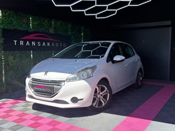  Voir d&eacute;tails -Peugeot 208 1.4 HDi 68 ch BVM5 Active ~ R�gulateur/L &agrave; Pertuis (84)