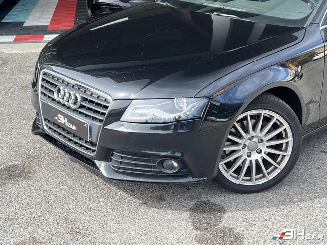 Audi A4 2.0 TDI 145cv AMBITION LUXE / SIEGE ELEC Noir de 2011