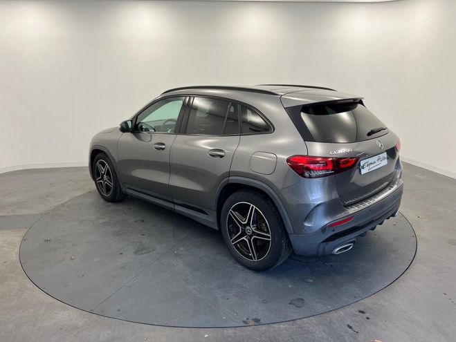 Mercedes Classe GLA 200 7G-DCT AMG Line Gris Fonc� M�tallis� de 2020
