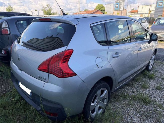 Peugeot 3008 1.6 HDi112 FAP Active GRIS de 2012