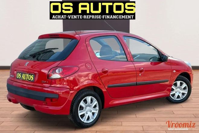 Peugeot 206 (TU1) 1.1e 60 ch (4 cv) BVM5 - 5 Portes  Rouge de 2010