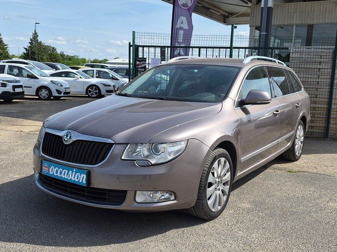 Skoda Superb Combi II 2.0 TDI 170 CR FAP PRAHA DSG Gris M�tallis� de 2010