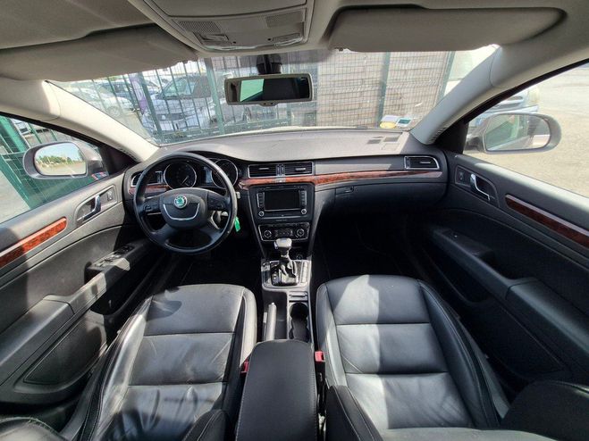 Skoda Superb Combi II 2.0 TDI 170 CR FAP PRAHA DSG Gris M�tallis� de 2010