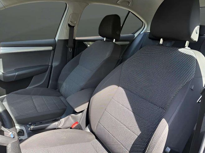 Skoda Octavia 2.0 TDI 150CH CR FAP GREEN TEC BUSINESS  BLANC de 2015