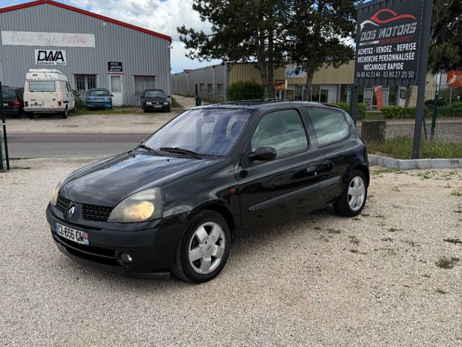 Renault Clio 1.4i 16V Privil�ge Noir de 2002
