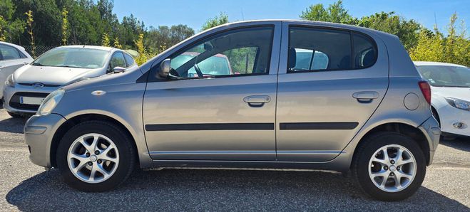 Toyota Yaris 126.000KMS 1.3 VVTI 87CH 2005 CLIM... gris de 2005