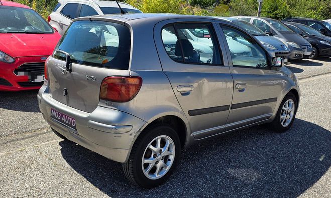 Toyota Yaris 126.000KMS 1.3 VVTI 87CH 2005 CLIM... gris de 2005