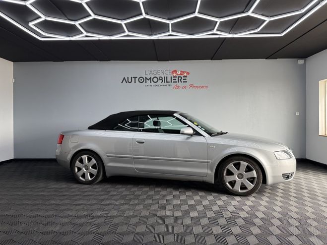 Audi A4 Cabriolet V6 2.4 170 CV Gris de 2005