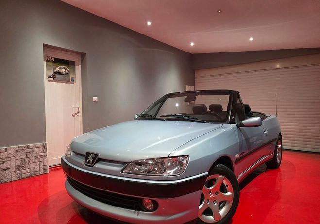 Peugeot 306 Cabriolet S�rie limit�e SAINT TROPEZ 1.8 Gris de 2001