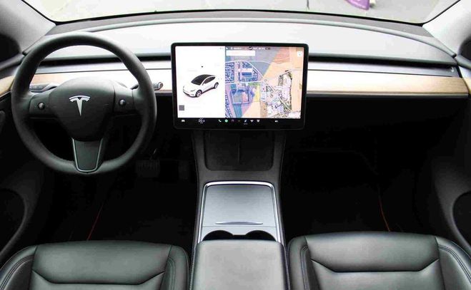 Tesla Model Y electric 280 60kwh standard bva Blanc de 2024