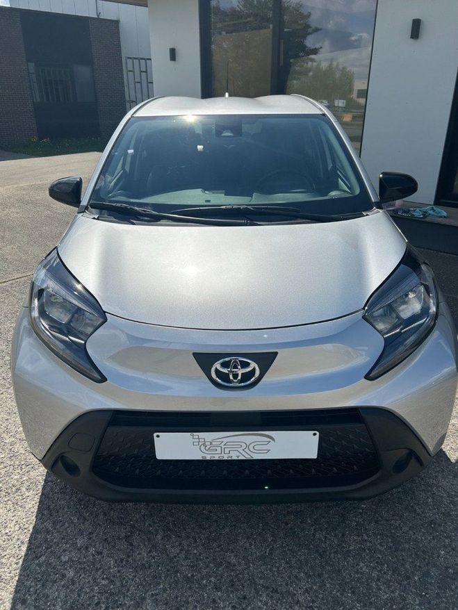 Toyota Aygo X GRISE de 2024