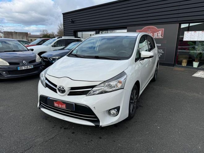 Toyota Verso 112 D-4D FAP 7pl Dynamic !!! VENDU EN LE GRIS de 2014