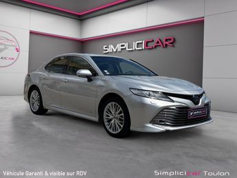  Voir d&eacute;tails -Toyota Camry HYBRIDE 218ch 2WD Lounge - Bo�te Auto -  &agrave;  La Farl�de (83)