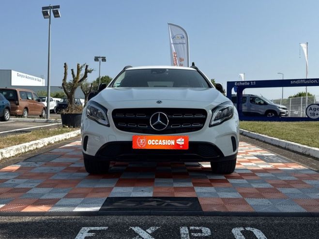 Mercedes Classe GLA 180D 7-g DCT SENSATION Pack Sport Black  Blanc de 2017