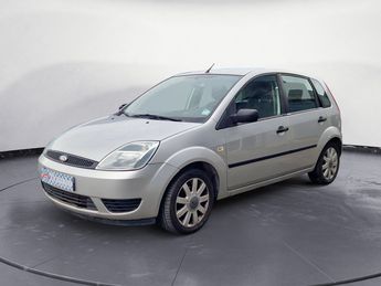  Voir d&eacute;tails -Ford Fiesta 1.3 kit distribution neuf 5 portes te au &agrave; Villers-Saint-Paul (60)