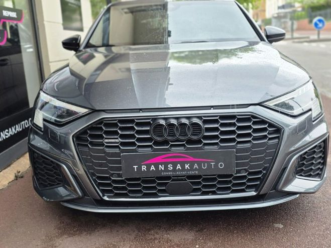 Audi A3 Sportback 40 TDI 200 S tronic 7 Quattro  Gris de 2024