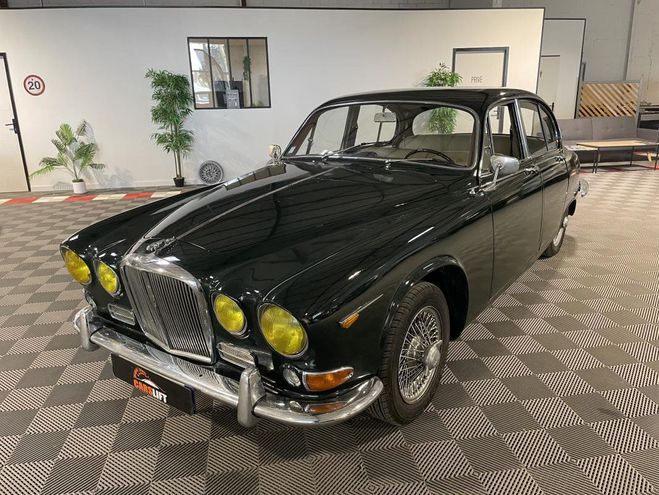 Jaguar 420 4.2 VERT ANGLAIS -BOITE MANUELLE- Vert M�tallis� de 1968