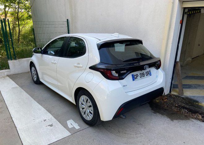 Toyota Yaris 116H DYNAMIC 5P MY22 Blanc de 2023