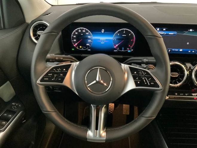Mercedes Classe GLA classe 180 d Progressive AHK WinterPak R Gris M�tallique de 