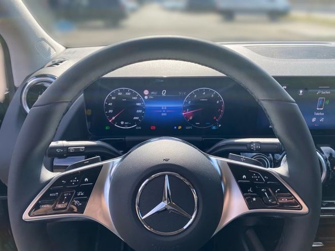 Mercedes Classe B 180 PROGRESSIVE�STANDHEIZUNG�TWA�MBUX�LH Afficher Plus de 
