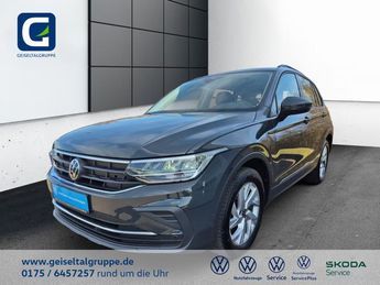  Voir d&eacute;tails -Volkswagen Tiguan 1.5 TSI Life *LED*PDC*SHZ*LENKRAD BEH.*K &agrave; Leimbach (68)