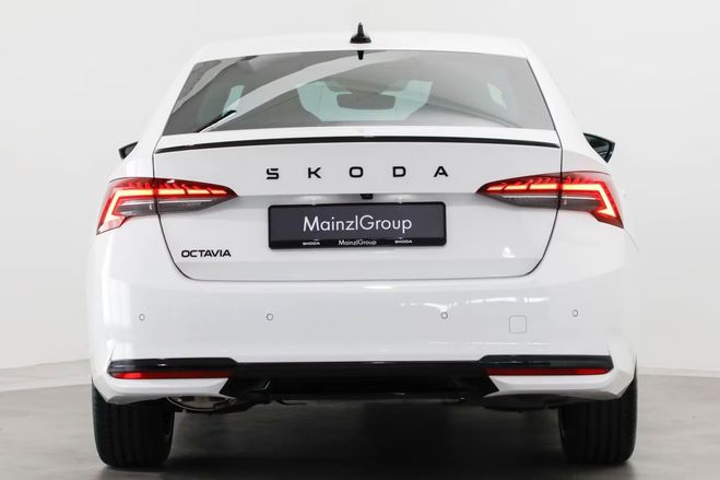 Skoda Octavia 1.5 TSI DSG Sportline Matrix SHZ Kam. Afficher Plus de 