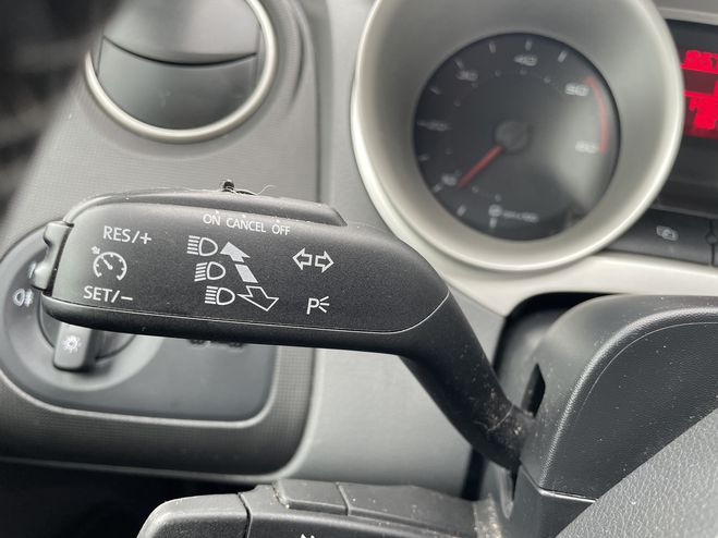 Seat Ibiza 1.2 TDI75 FAP PREFERENCE 5P GRIS FONCE  de 2011